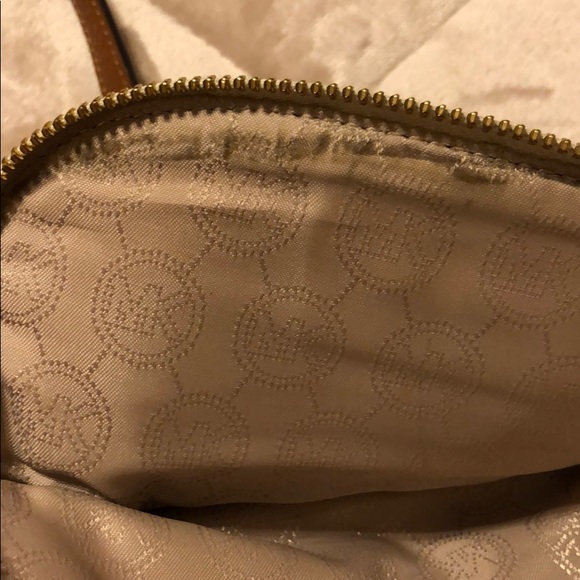 Authentic Michael Kors Crossbody Bag - Picture 7 of 8
